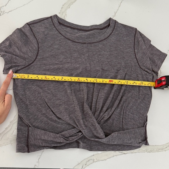 Lululemon intended crop tee in heathered black currant size 6 - Picture 6 of 6